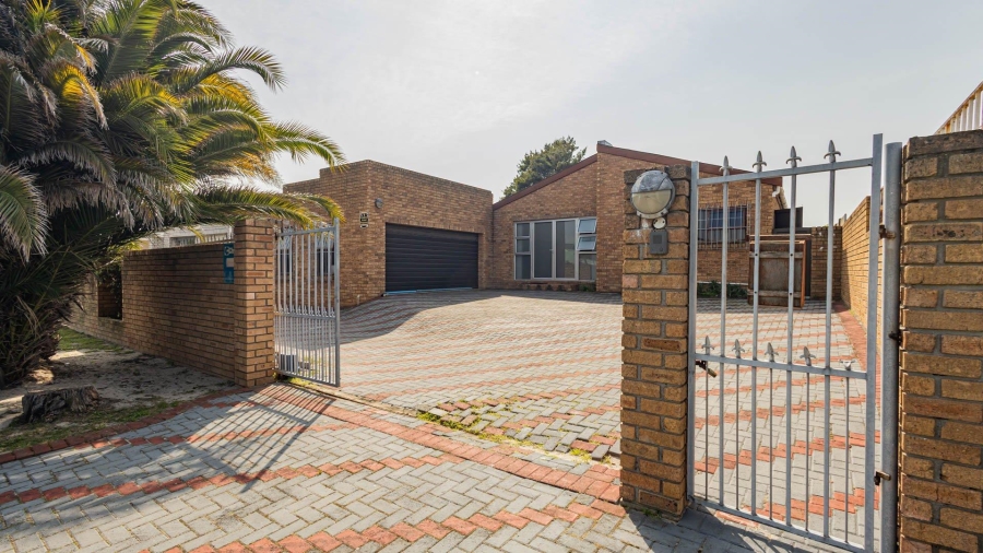 3 Bedroom Property for Sale in Parklands Western Cape